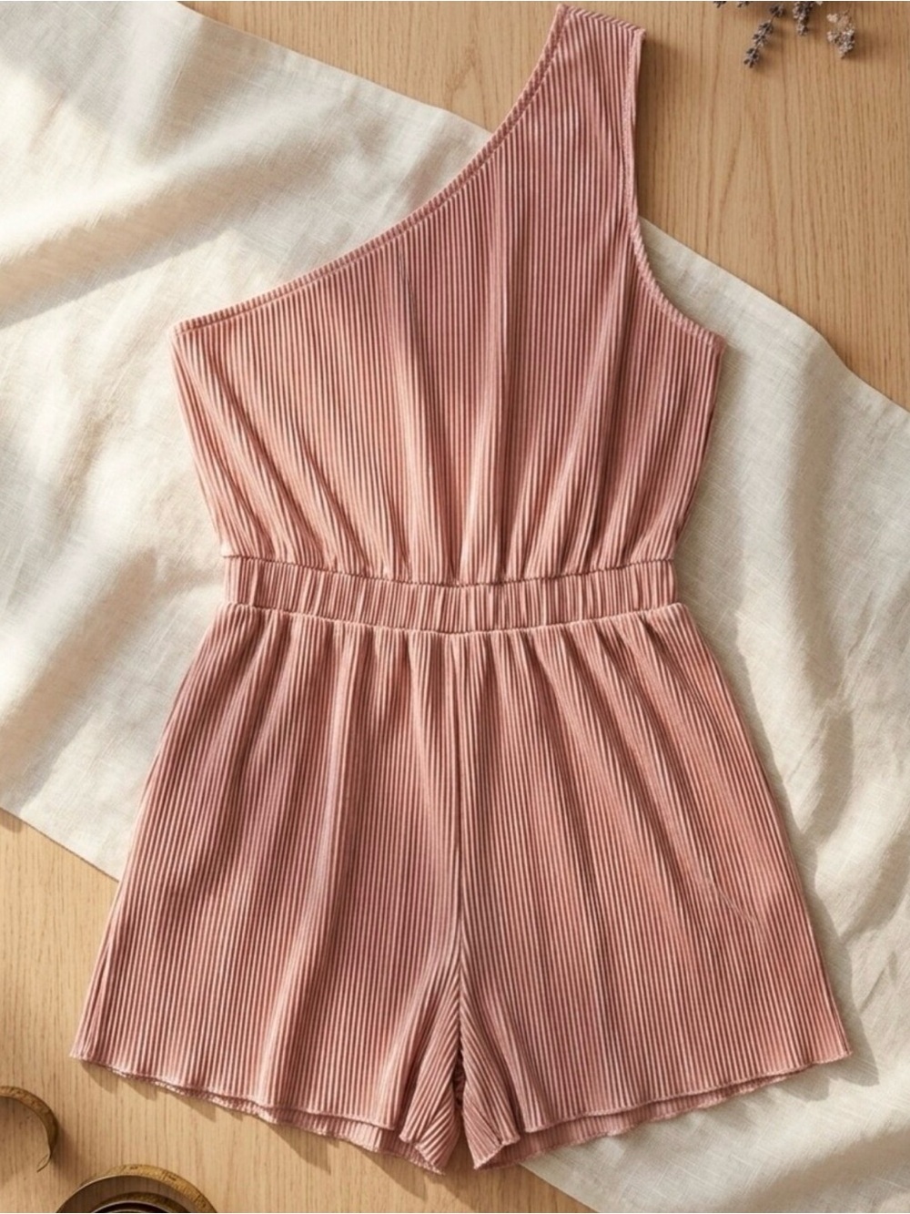 One-Shoulder Rose Pink Ribbed Women’s Romper - Picture 3 of 3